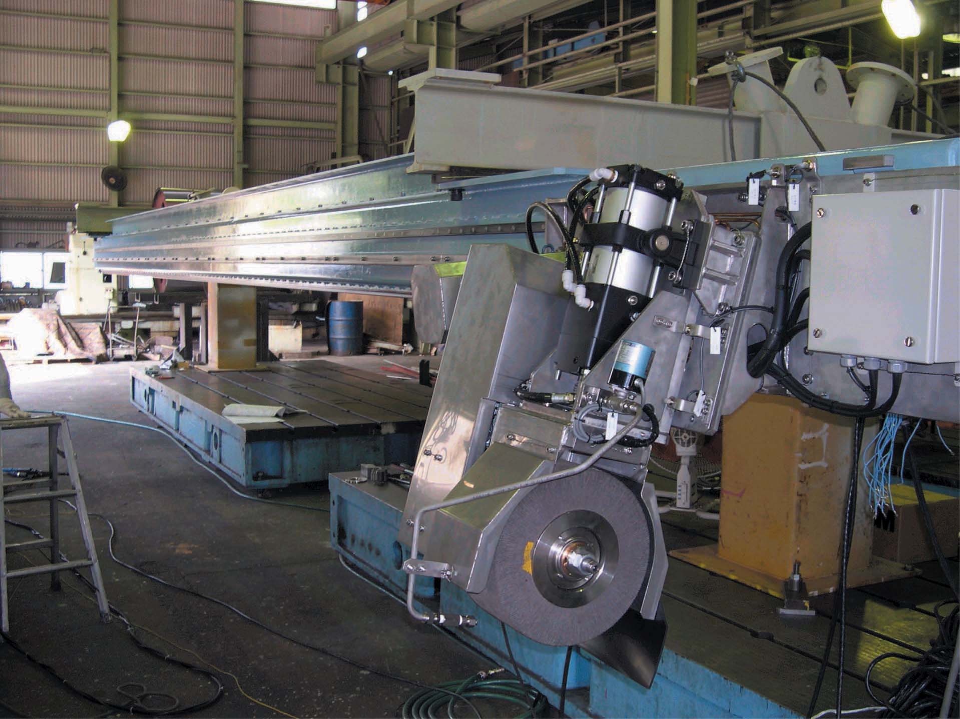 バッキングロール用自動サンディング装置